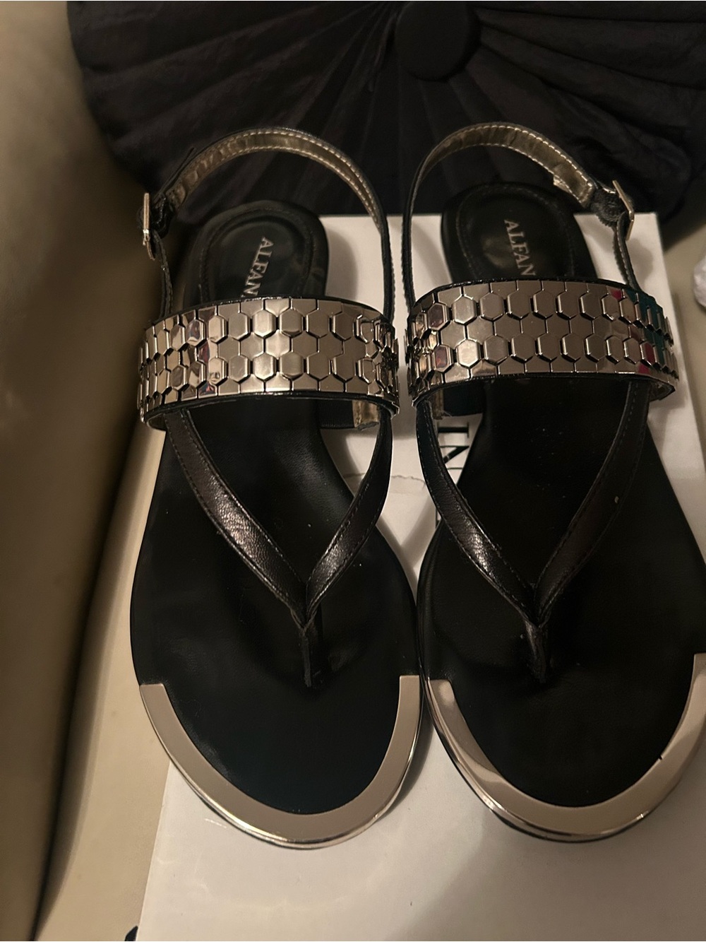 “REASONABLE OFFERS”! “ALFANI” Black & Silver Hex-Accent Slingback Sandals 🖤 - Picture 5 of 7